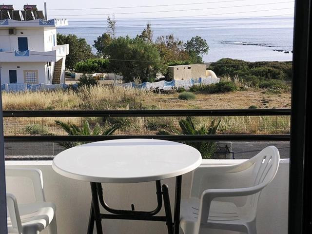 Flisvos Apartments Frangokastello Екстериор снимка